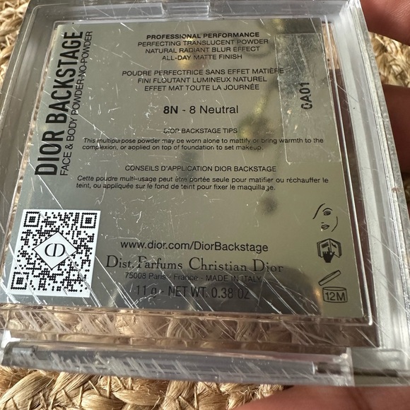 Dior Backstage Face & Body Powder-No-Powder - Picture 4 of 6